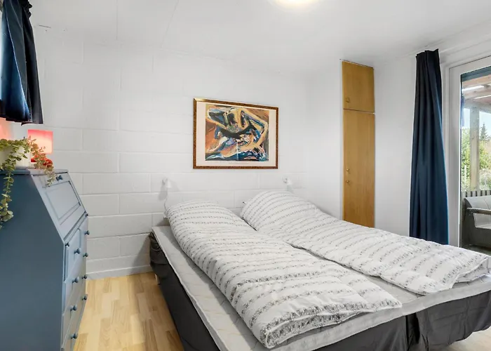 Dom wakacyjny 3 Bedroom Awesome In *