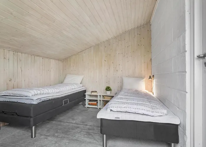 Dom wakacyjny 3 Bedroom Awesome In *